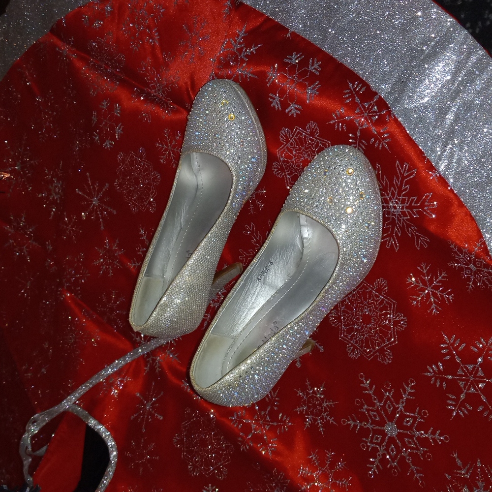 TOP MODA Women shoe size 7.5 it is Grey